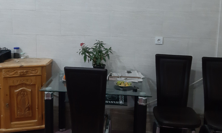 اجاره دهکده (نزدیک به جاده سراسری ، برای مسافران)
