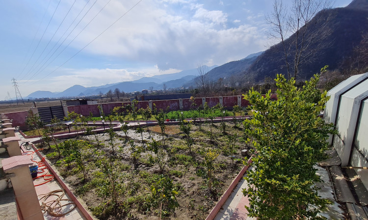 اجاره ویلا باغ استخرآبگرم بزرگ کوهپایه دنج