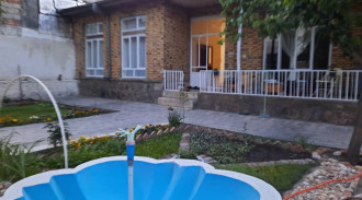 خونه مادربزرگ