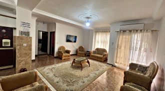 شقة من غرفتي نوم على شاطئ البحر للإيجار (1)