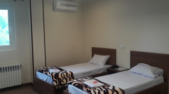 هتل فانوس شب صومعه سرا (طبقه اول_2 تخته توئین)