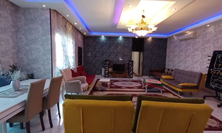 باغ ويلا با استخرآبگرم سرپوشیده