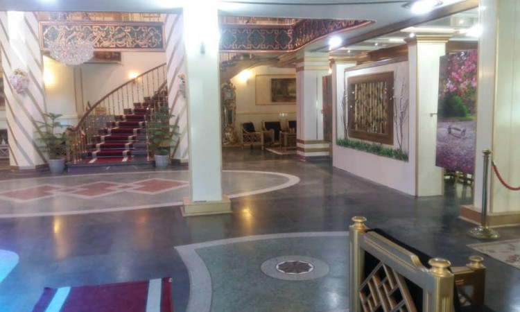 رزرو هتل سه ستاره باختر (اتاق چهار تخته 3)