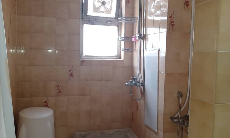 رزرو هتل سه ستاره باختر (اتاق چهار تخته 3)