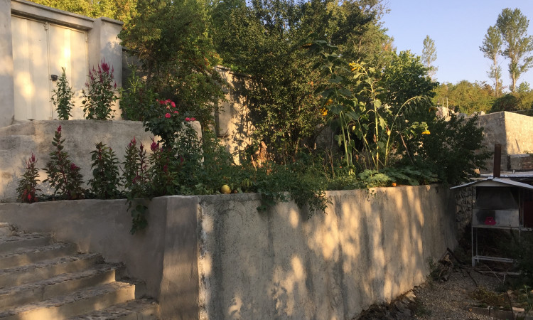 اجاره ویلا باغ تراس دار کلیبر