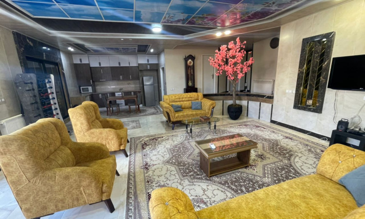اجاره ویلای استخردار بسیار تمیز
