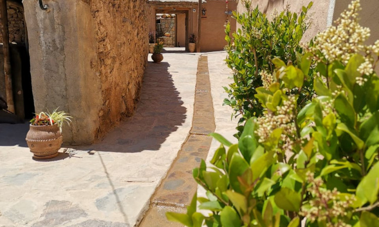 رزرو بوم گردی اَله بوم (اتاق تاریک )