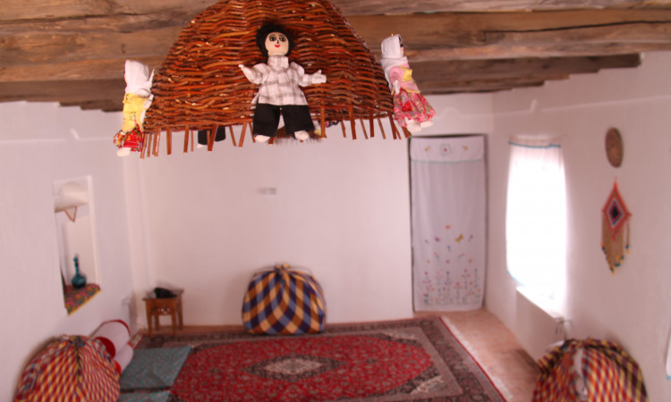 رزرو بوم گردی اَله بوم (کدخدا)