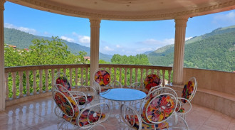 فيلا ثلاث طوابق جميلة للإيجار في ممر حيران