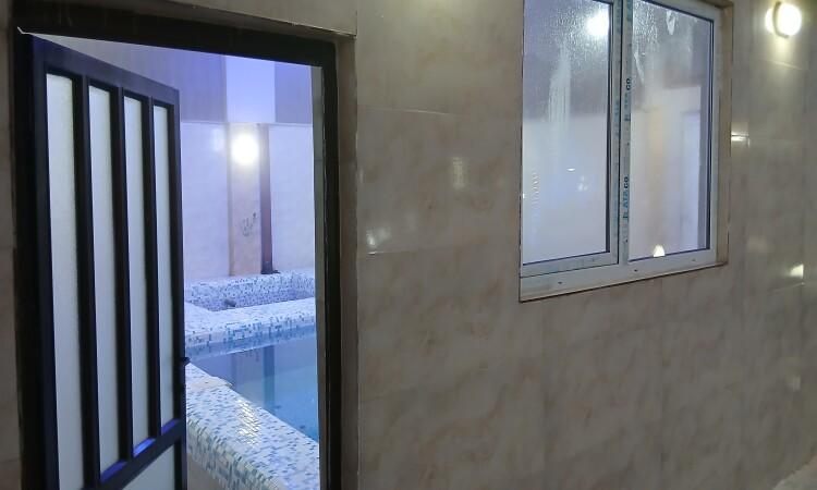 اجاره ویلا باغ استخرسرپوشیده 4 خوابه