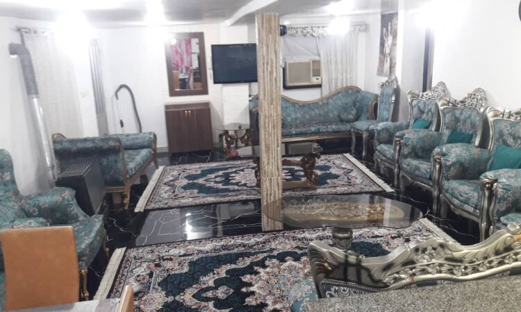 فيلا بحديقة 4 غرف نوم للإيجار