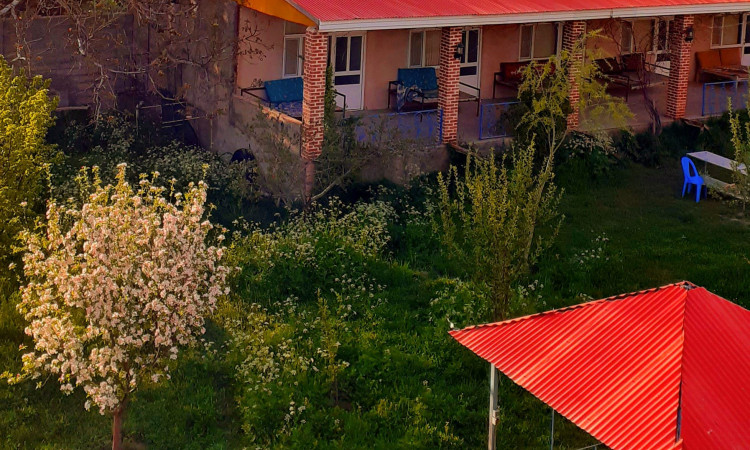 رزرو بوم گردی کورش(305)