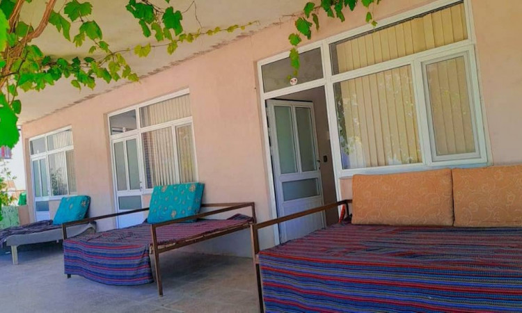 رزرو بوم گردی کورش پنت هاوس