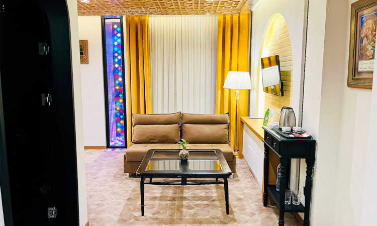 رزرو بوتیک هتل هنر (اتاق دبل کهربا)