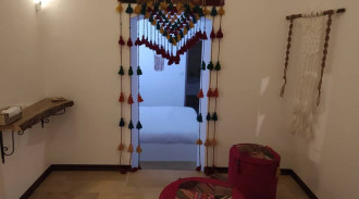 رزرو کاروانسرای صفوی امین آباد (اتاق آرشین)