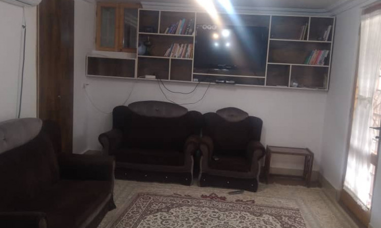 اجاره ویلای جنگلی در دامنه کوه وسط باغ چای