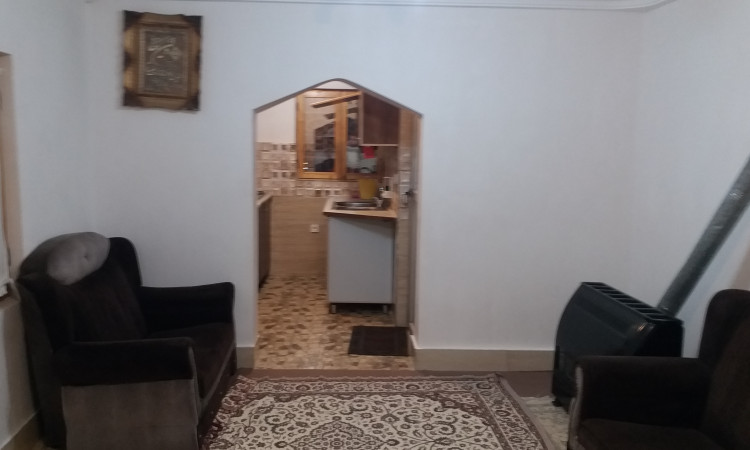 اجاره ویلای جنگلی در دامنه کوه وسط باغ چای