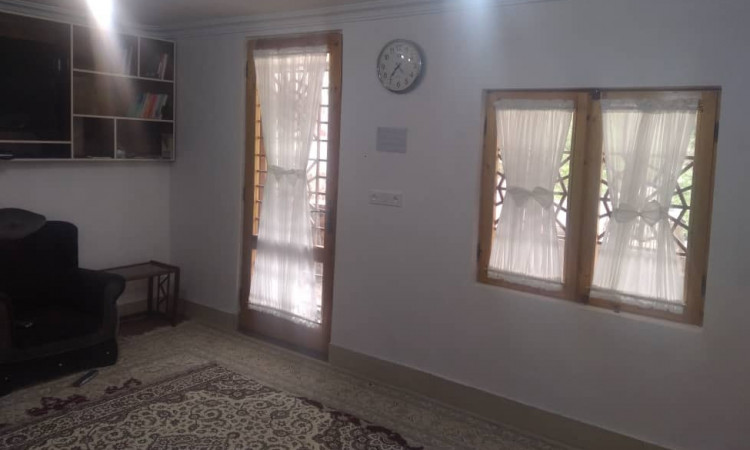 اجاره ویلای جنگلی در دامنه کوه وسط باغ چای