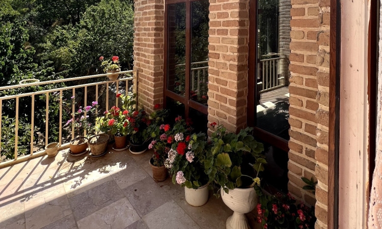 رزرو ویلا سنتی آرتیمان چهارخوابه