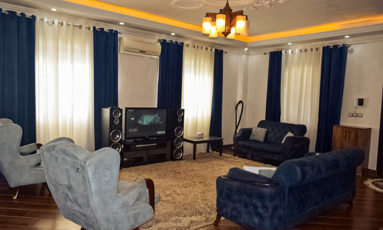 اجاره ویلا استخر آبگرم گل رز