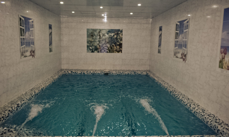 اجاره ویلا استخر آبگرم گل رز
