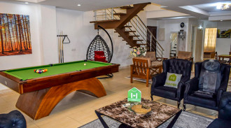 ايجار فيلا 250 متر ثلاث غرف نوم صف اول مع مسبح علي الشاطئ