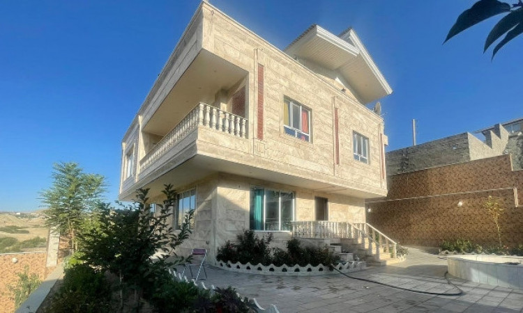 اجاره ویلا رودهن با استخر سرپوشیده