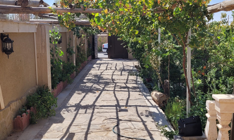 ویلا باغ محلات نزدیک به آبگرم