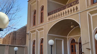 رزرو بوم گردی حاجی خان یزد (اتاق خان 7)