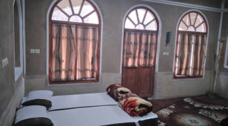 رزرو بوم گردی حاجی خان یزد (اتاق خان 8)