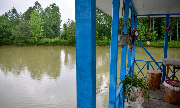 اجاره ویلای آب دربستی وسط دریاچه در روستای کچا