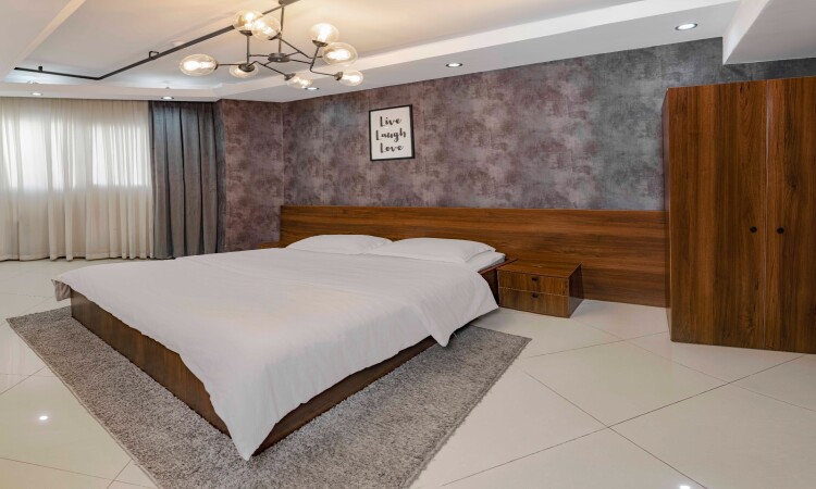 اجاره آپارتمان پارک‌وی 80 متر 2 خواب صنعتی ویژه