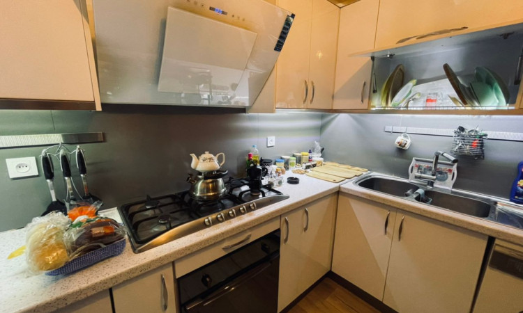 شقة مفروشة للايجار في سادات آباد مع فيفي طهران