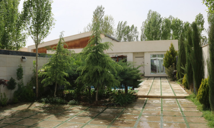 اجاره ویلا آریکا مدرن استخرآبگرم کردان