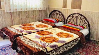 رزرو بوم گردی باغ گلستان سبز الموت - اتاق 2 تخته (1)