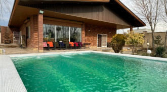 فيلا للإيجار مع مسبح خارجي في شاهان سبا 250 متر مريح رامجين