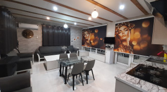 ویلا ساحلی تراس دار لب دریا