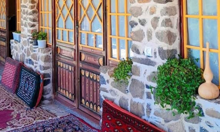 رزرو بوم گردی دهبنه تویسرکان