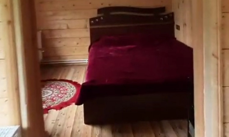کلبه چوبی جنگلی سوئیسی