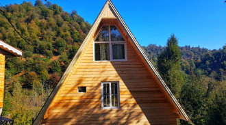 کلبه چوبی جنگلی سوئیسی