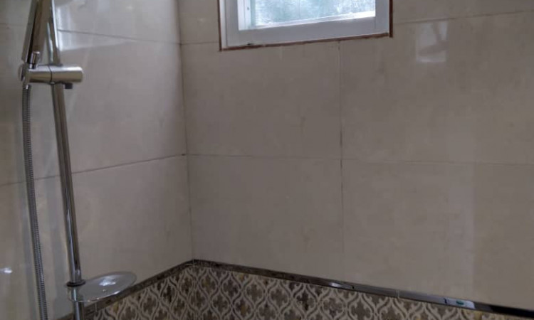 کلبه چوبی جنگلی سوئیسی