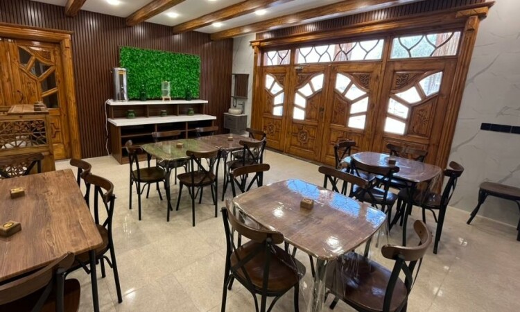 أقارب نجمة تجديد النجوم القابلة للتجديد (غرفة مزدوجة)