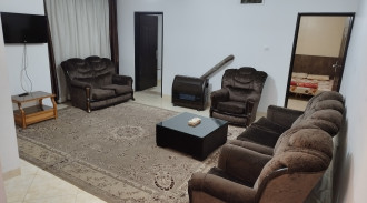 شقة من غرفتي نوم للإيجار بالقرب من الحرم (الطابق الثاني 102)