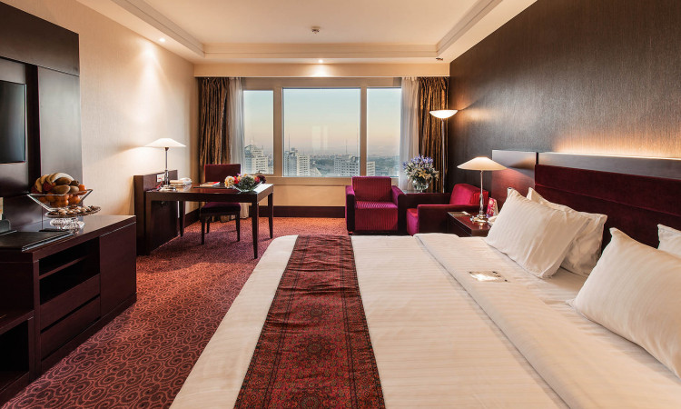 حجز فندق بارسيان آزادي في طهران (سريرين مزدوجين)