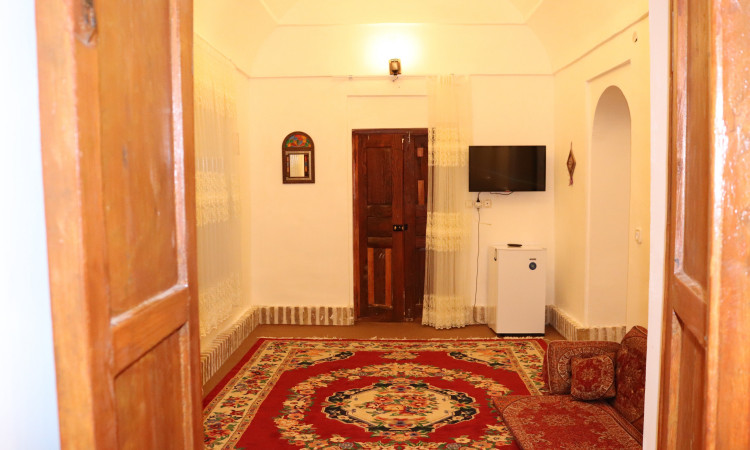 رزرو اقامتگاه بوم گردی زنده دلان (سوئیت VIP شاه نشین)