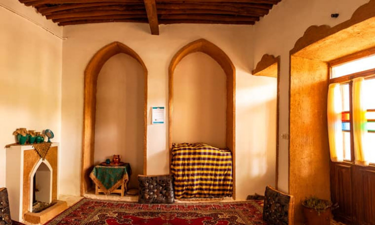 رزرو اقامتگاه بوم گردی نی چشمه (اتاق سه دری)