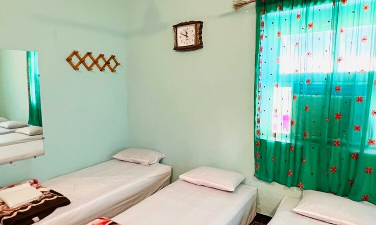 بومگردی بوم هرمزی اتاق 6 نفره (شماره6)