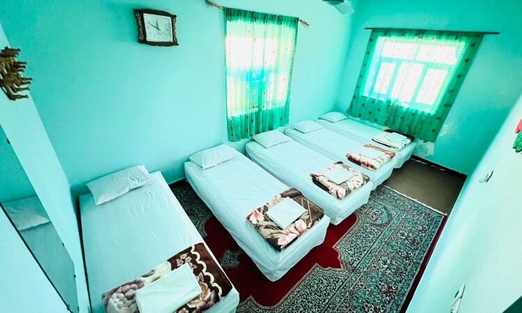 بومگردی بوم هرمزی اتاق 6 نفره (شماره6)