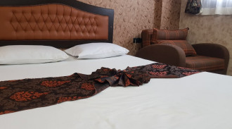 رزرو هتل 3 ستاره عرش ( اتاق 2 تخته دبل فول برد ) 2