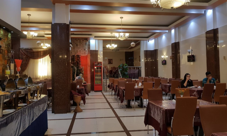 رزرو هتل 3 ستاره عرش (اتاق 3 تخته فول برد) 4